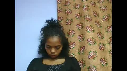 Snapshot of rosah225127 chatting on 04-29-26, 05:30 rosah225127 online show from 04-29-26, 05:30
