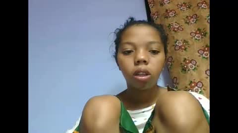 Snapshot of rosah225127 chatting on 05-18-26, 04:07 rosah225127 online show from 05-18-26, 04:07