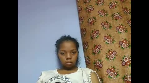 Snapshot of rosah225127 chatting on 05-27-26, 05:10 rosah225127 online show from 05-27-26, 05:10