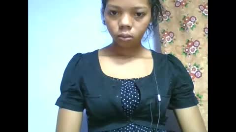 Snapshot of rosah225127 chatting on 05-28-26, 05:16 rosah225127 online show from 05-28-26, 05:16