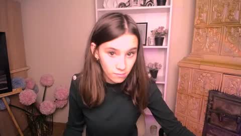 Snapshot of rosalais_ chatting on 07-11-26, 06:27 Rose online show from 07-11-26, 06:27