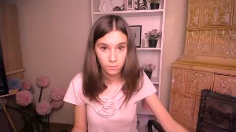 Snapshot of rosalais_ chatting on 07-15-26, 06:29 Rose online show from 07-15-26, 06:29