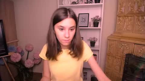Snapshot of rosalais_ chatting on 07-17-26, 06:31 Rose online show from 07-17-26, 06:31