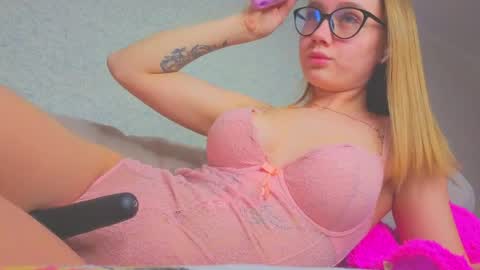 rosalina online show from 03-26-26, 07:14