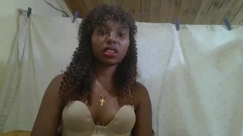 Snapshot of rosalinda933 chatting on 06-01-26, 07:26 Rosalinda online show from 06-01-26, 07:26