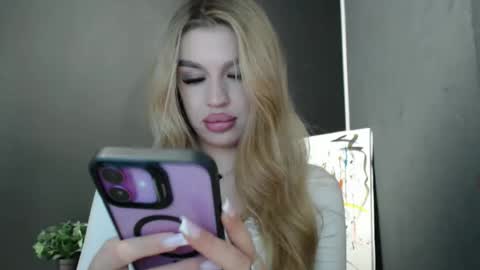 Rosalina online show from 11-30-25, 02:32