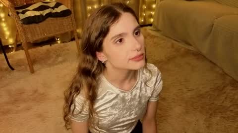 Snapshot of rosalvaulman chatting on 05-21-26, 06:37 Kylie online show from 05-21-26, 06:37