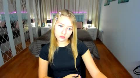RosaRising online show from 06-28-26, 06:41