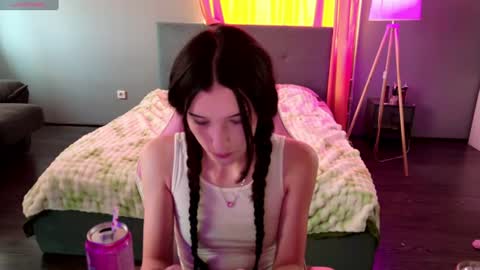 Rose online show from 06-24-26, 06:12