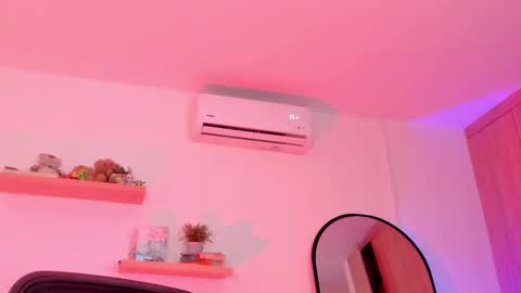 Snapshot of rose__saenz chatting on 10-08-25, 07:55 Rose Saenz online show from 10-08-25, 07:55