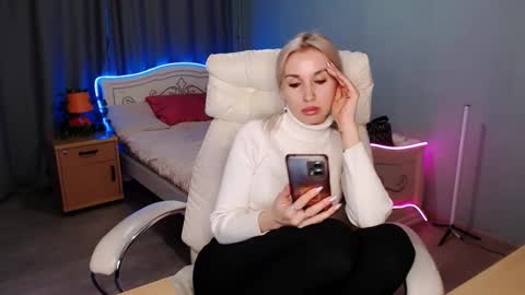 Snapshot of rose__shine chatting on 12-12-24, 10:24 rose shine online show from 12-12-24, 10:24