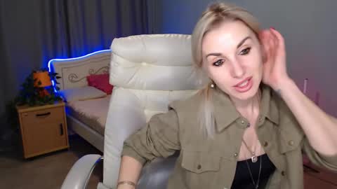 Snapshot of rose__shine chatting on 01-15-25, 04:21 rose shine online show from 01-15-25, 04:21