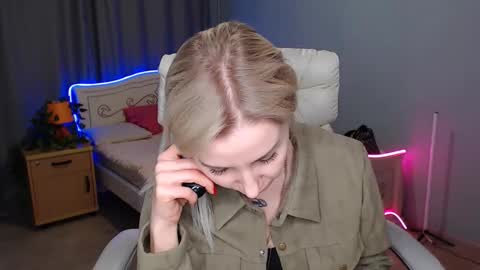 Snapshot of rose__shine chatting on 01-15-25, 07:23 rose shine online show from 01-15-25, 07:23