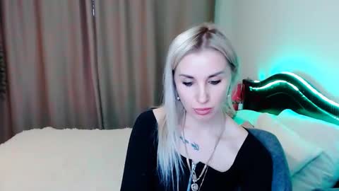 Snapshot of rose__shine chatting on 01-21-25, 01:32 rose shine online show from 01-21-25, 01:32