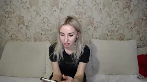 Snapshot of rose__shine chatting on 01-30-25, 01:42 rose shine online show from 01-30-25, 01:42