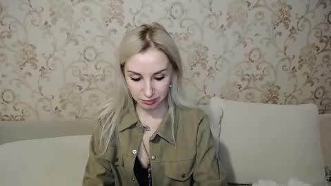 Snapshot of rose__shine chatting on 02-06-25, 01:21 rose shine online show from 02-06-25, 01:21
