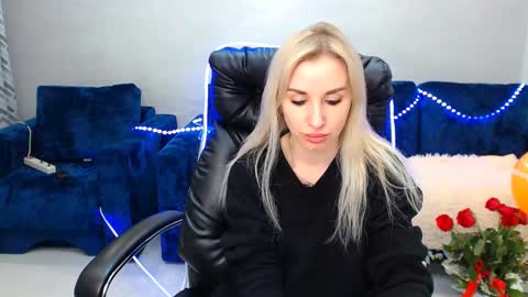 Snapshot of rose__shine chatting on 02-16-25, 12:54 rose shine online show from 02-16-25, 12:54