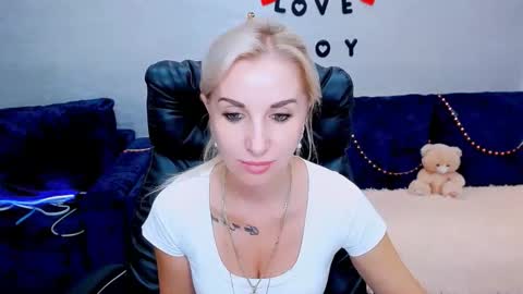 Snapshot of rose__shine chatting on 09-08-25, 05:23 rose shine online show from 09-08-25, 05:23