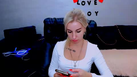 Snapshot of rose__shine chatting on 09-26-25, 10:08 rose shine online show from 09-26-25, 10:08