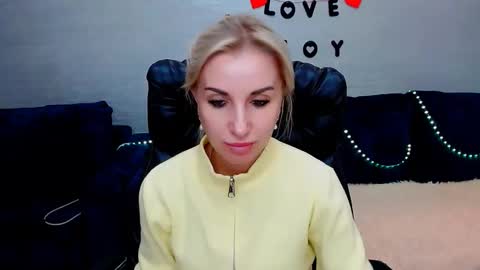 Snapshot of rose__shine chatting on 10-03-25, 11:29 rose shine online show from 10-03-25, 11:29