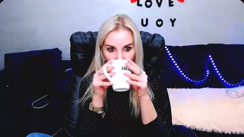 Snapshot of rose__shine chatting on 10-10-25, 10:25 rose shine online show from 10-10-25, 10:25
