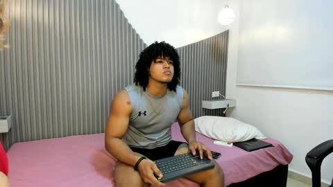 Snapshot of rose_bluet chatting on 05-05-26, 02:30 Rose online show from 05-05-26, 02:30