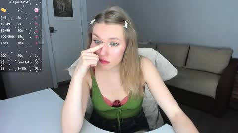 Rose but u can call me princess online show from 05-10-26, 08:14