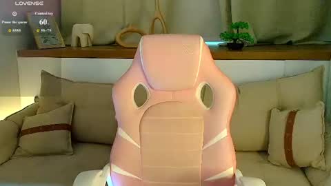 Snapshot of rose_desiree chatting on 06-19-26, 11:14 Rose online show from 06-19-26, 11:14