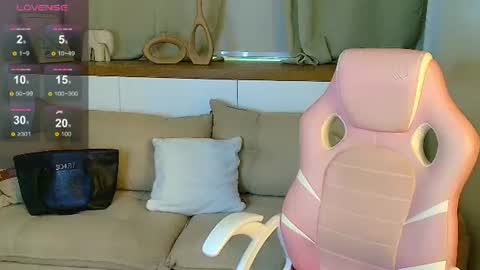 Snapshot of rose_desiree chatting on 06-24-26, 11:09 Rose online show from 06-24-26, 11:09