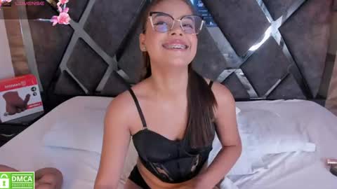 Snapshot of rose_evans__ chatting on 06-27-26, 08:36 Rose online show from 06-27-26, 08:36