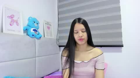 Rose y Miah online show from 12-17-25, 02:06