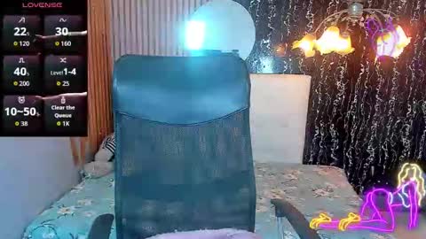 Snapshot of rosee_queen chatting on 09-23-25, 06:33 Rosee Queen online show from 09-23-25, 06:33