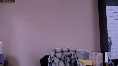 Rose online show from 12-04-25, 07:28