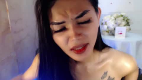 Snapshot of rosella_xx chatting on 02-24-25, 04:49 TONETH online show from 02-24-25, 04:49