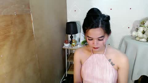 Snapshot of rosella_xx chatting on 09-24-25, 02:59 TONETH online show from 09-24-25, 02:59