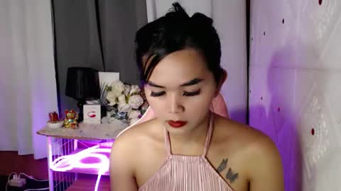 Snapshot of rosella_xx chatting on 10-08-25, 07:06 TONETH online show from 10-08-25, 07:06