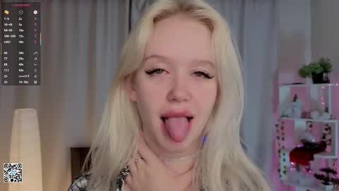 Snapshot of rosemaryleadley chatting on 10-03-25, 04:42 Graise online show from 10-03-25, 04:42
