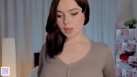 Snapshot of rosemaryleadley chatting on 10-07-25, 05:43 Graise online show from 10-07-25, 05:43
