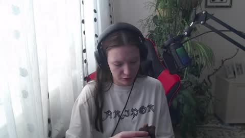 Lina online show from 04-06-26, 10:05