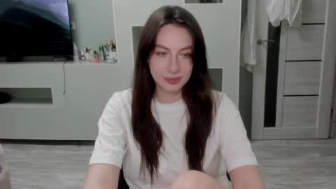 Julia online show from 04-24-26, 11:40