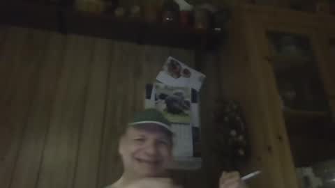 Snapshot of roses2u1958 chatting on 12-18-24, 04:20 roses2u1958 online show from 12-18-24, 04:20