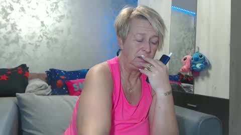 Lovepinklilly online show from 03-19-26, 05:50