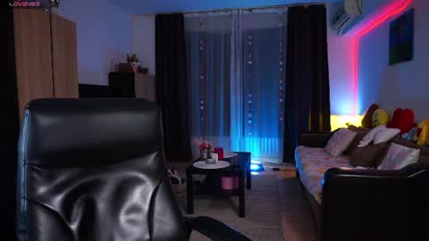 Snapshot of rosesarered97 chatting on 06-15-26, 07:38 Abbygail online show from 06-15-26, 07:38