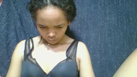 rosia685234 online show from 04-17-26, 07:06