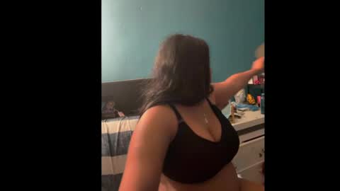 Snapshot of rosii11125 chatting on 03-08-25, 02:55 rosii online show from 03-08-25, 02:55