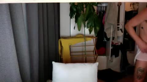 RossCollab online show from 11-17-25, 04:07