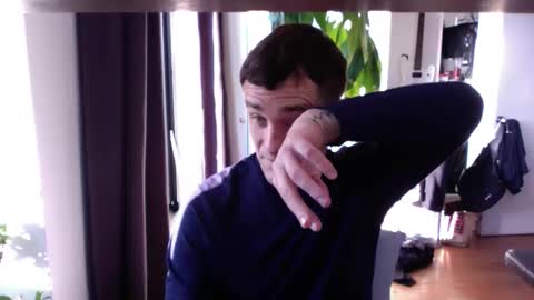 RossCollab online show from 12-18-25, 01:39