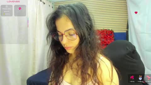 Snapshot of rosse_25 chatting on 04-26-26, 09:51 Would you like to help me with supplementation and sports suits so I can compete in powerlifting online show from 04-26-26, 09:51