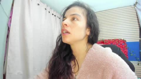 Snapshot of rosse_25 chatting on 05-25-26, 12:33 Would you like to help me with supplementation and sports suits so I can compete in powerlifting online show from 05-25-26, 12:33