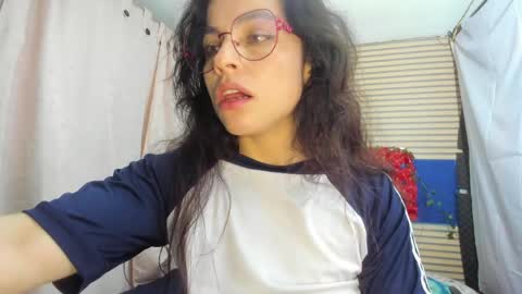 Snapshot of rosse_25 chatting on 05-29-26, 12:36 Would you like to help me with supplementation and sports suits so I can compete in powerlifting online show from 05-29-26, 12:36
